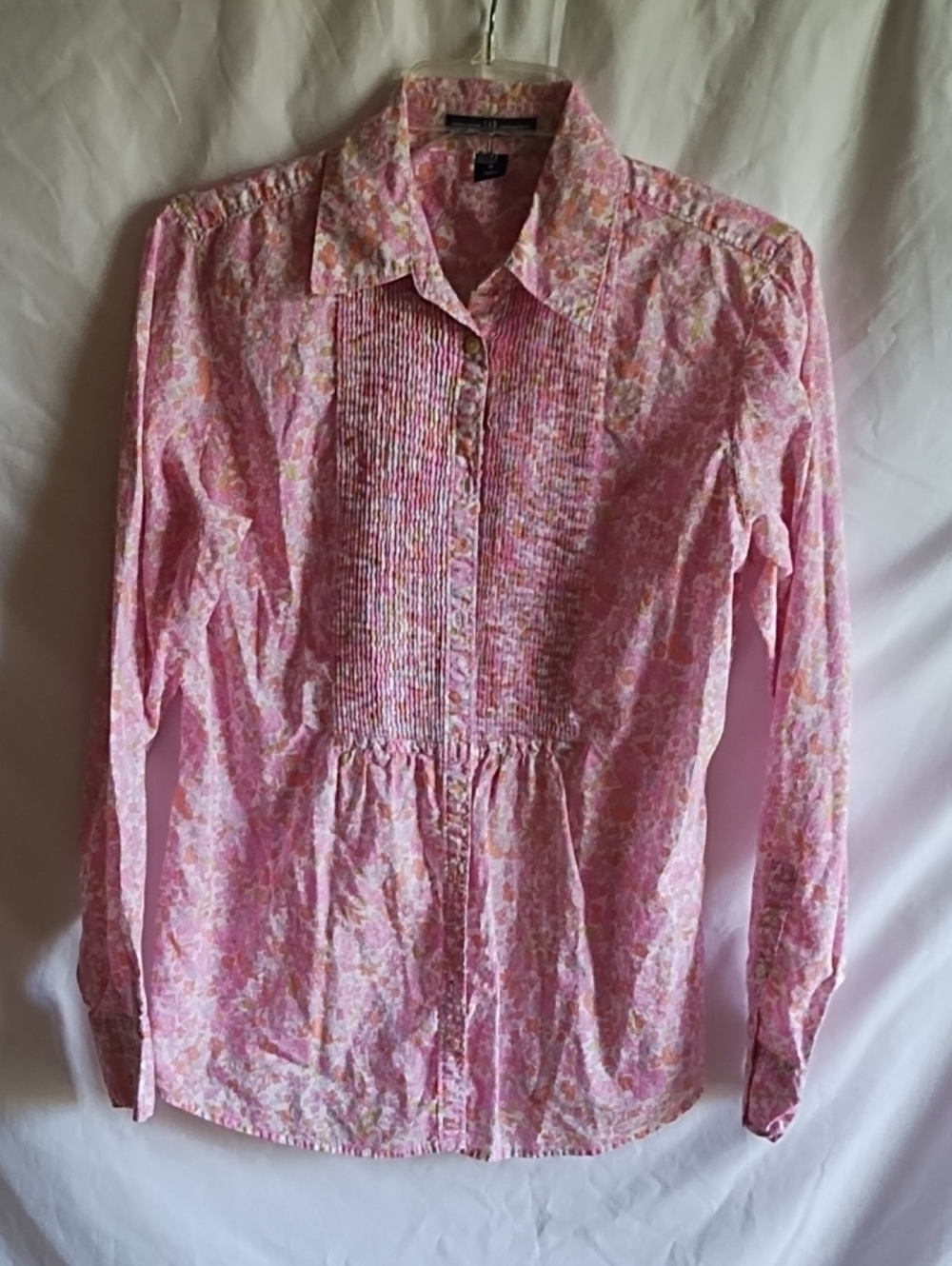 GAP Pink Floral Pintuck Button-Down Shirt